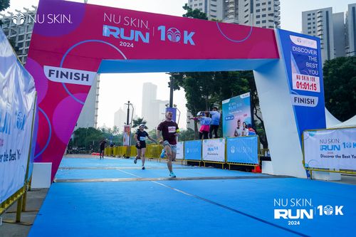 Race photo from Nu Skin Run 10K