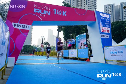 Race photo from Nu Skin Run 10K