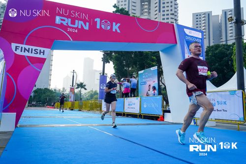 Race photo from Nu Skin Run 10K