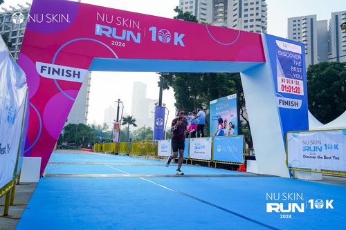 Race photo from Nu Skin Run 10K