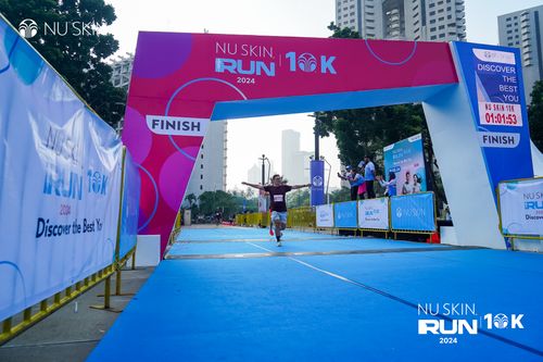 Race photo from Nu Skin Run 10K
