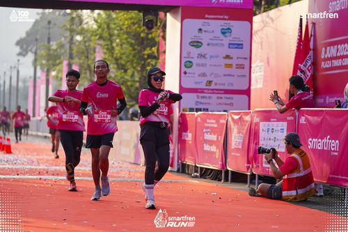 Race photo from Smartfren Run 2025 