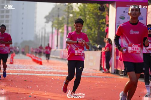 Race photo from Smartfren Run 2025 