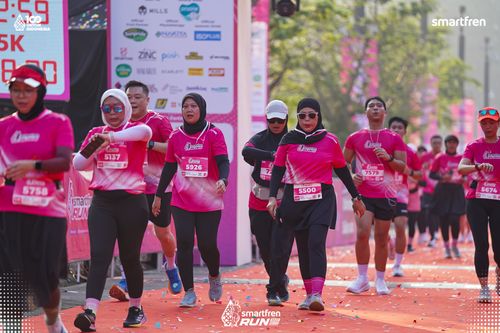 Race photo from Smartfren Run 2025 