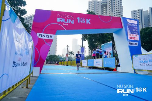 Race photo from Nu Skin Run 10K