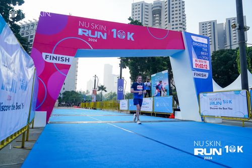 Race photo from Nu Skin Run 10K