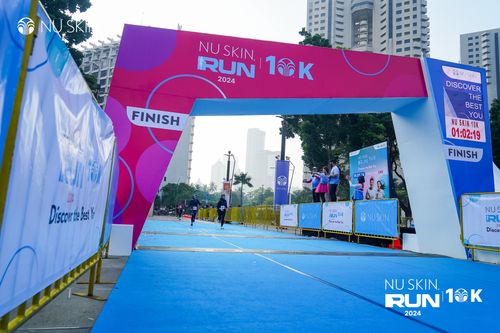 Race photo from Nu Skin Run 10K