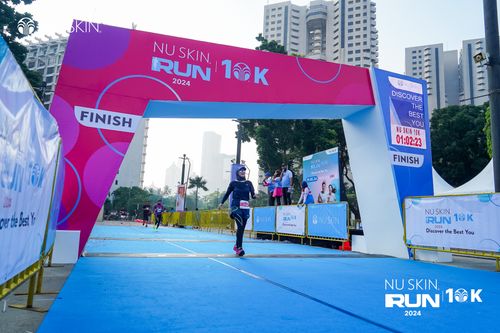 Race photo from Nu Skin Run 10K
