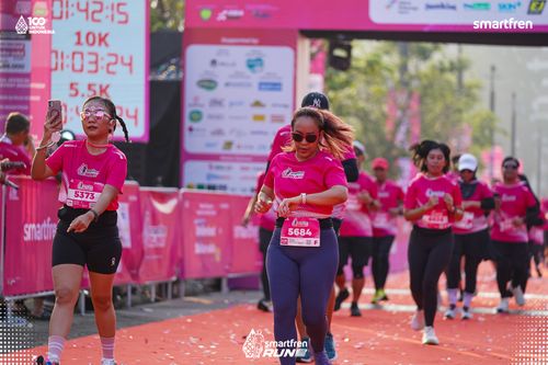 Race photo from Smartfren Run 2025 