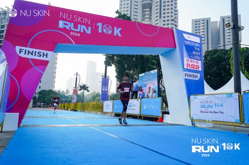 Race photo from Nu Skin Run 10K