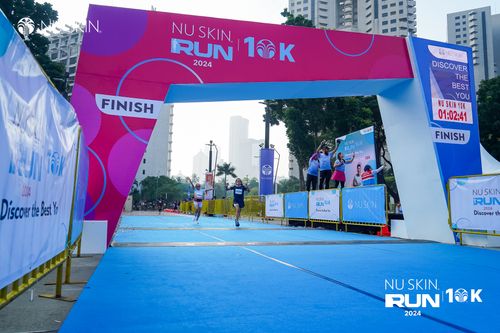 Race photo from Nu Skin Run 10K