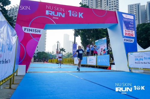 Race photo from Nu Skin Run 10K