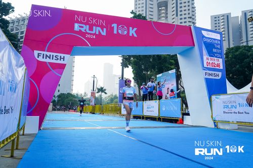 Race photo from Nu Skin Run 10K