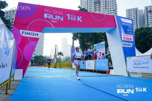 Race photo from Nu Skin Run 10K
