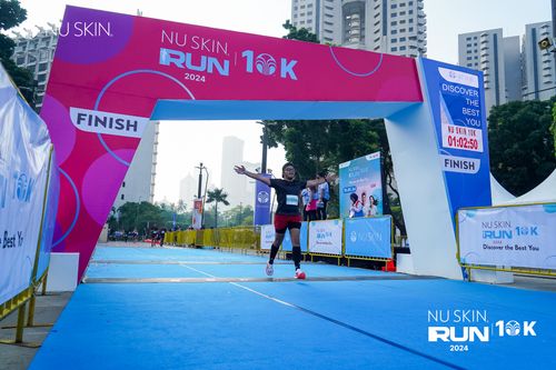 Race photo from Nu Skin Run 10K