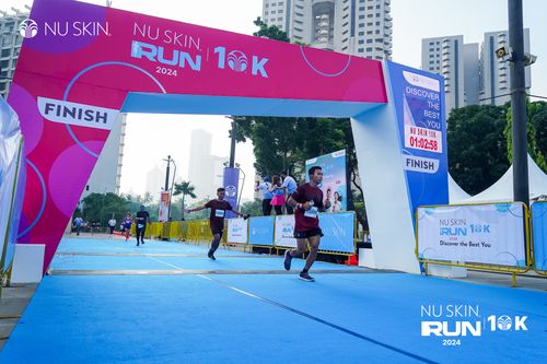 Race photo from Nu Skin Run 10K