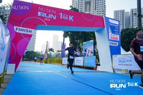Race photo from Nu Skin Run 10K