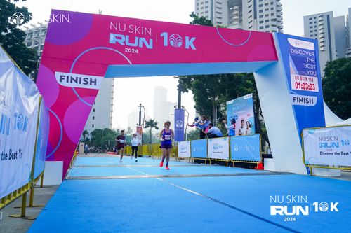 Race photo from Nu Skin Run 10K