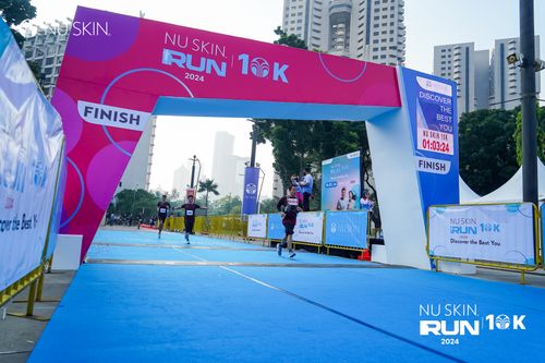 Race photo from Nu Skin Run 10K