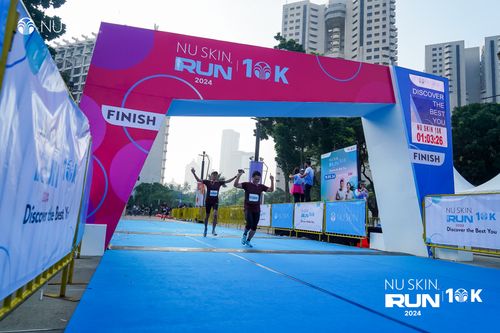 Race photo from Nu Skin Run 10K