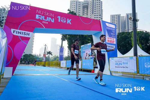 Race photo from Nu Skin Run 10K
