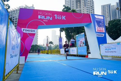 Race photo from Nu Skin Run 10K