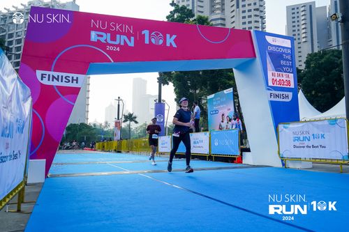 Race photo from Nu Skin Run 10K