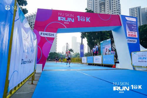 Race photo from Nu Skin Run 10K