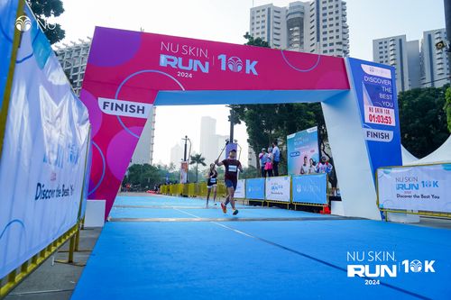 Race photo from Nu Skin Run 10K