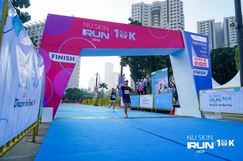 Race photo from Nu Skin Run 10K