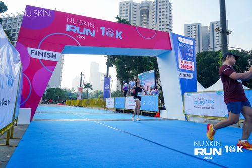 Race photo from Nu Skin Run 10K