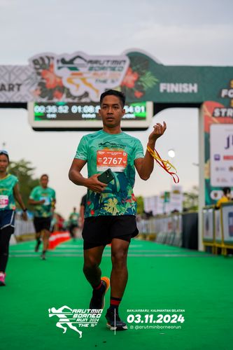 Race photo from Arutmin Borneo Run 2024
