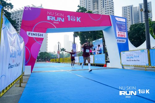 Race photo from Nu Skin Run 10K