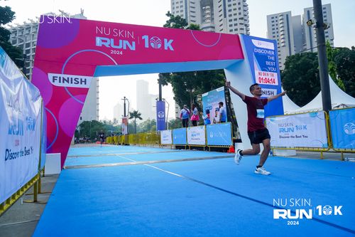 Race photo from Nu Skin Run 10K