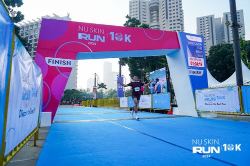 Race photo from Nu Skin Run 10K
