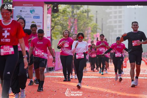 Race photo from Smartfren Run 2025 