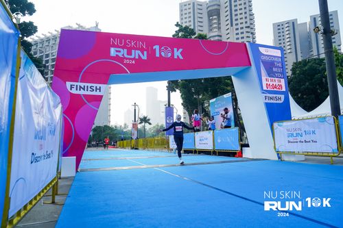 Race photo from Nu Skin Run 10K
