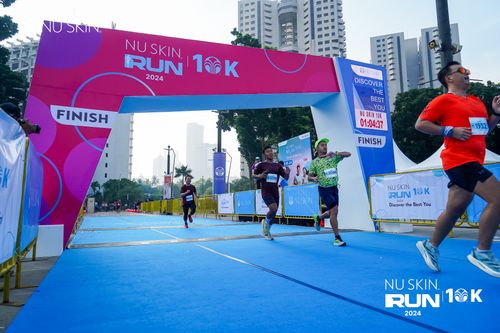 Race photo from Nu Skin Run 10K