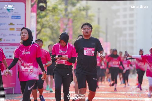 Race photo from Smartfren Run 2025 