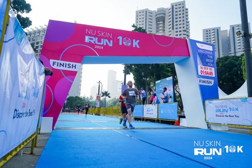 Race photo from Nu Skin Run 10K