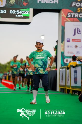 Race photo from Arutmin Borneo Run 2024
