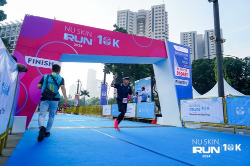 Race photo from Nu Skin Run 10K