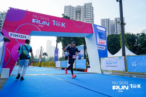 Race photo from Nu Skin Run 10K