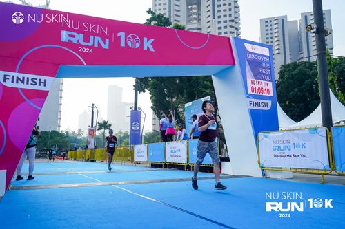 Race photo from Nu Skin Run 10K