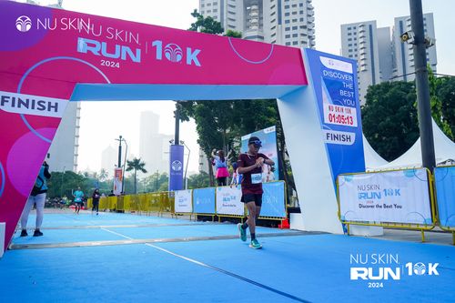 Race photo from Nu Skin Run 10K