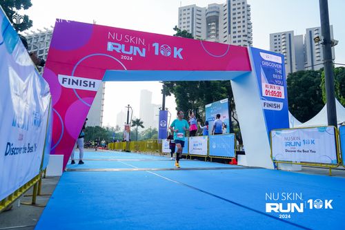 Race photo from Nu Skin Run 10K