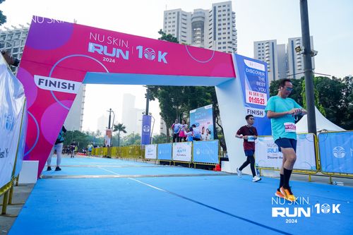Race photo from Nu Skin Run 10K