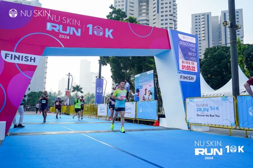 Race photo from Nu Skin Run 10K