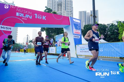 Race photo from Nu Skin Run 10K