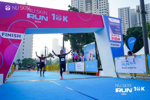Race photo from Nu Skin Run 10K